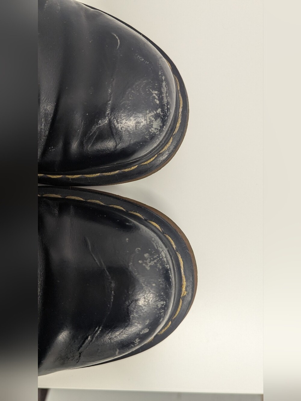 Dr. Martens 1460 Women's Smooth Leather Lace Up Boots, Used. - Picture 2 of 5